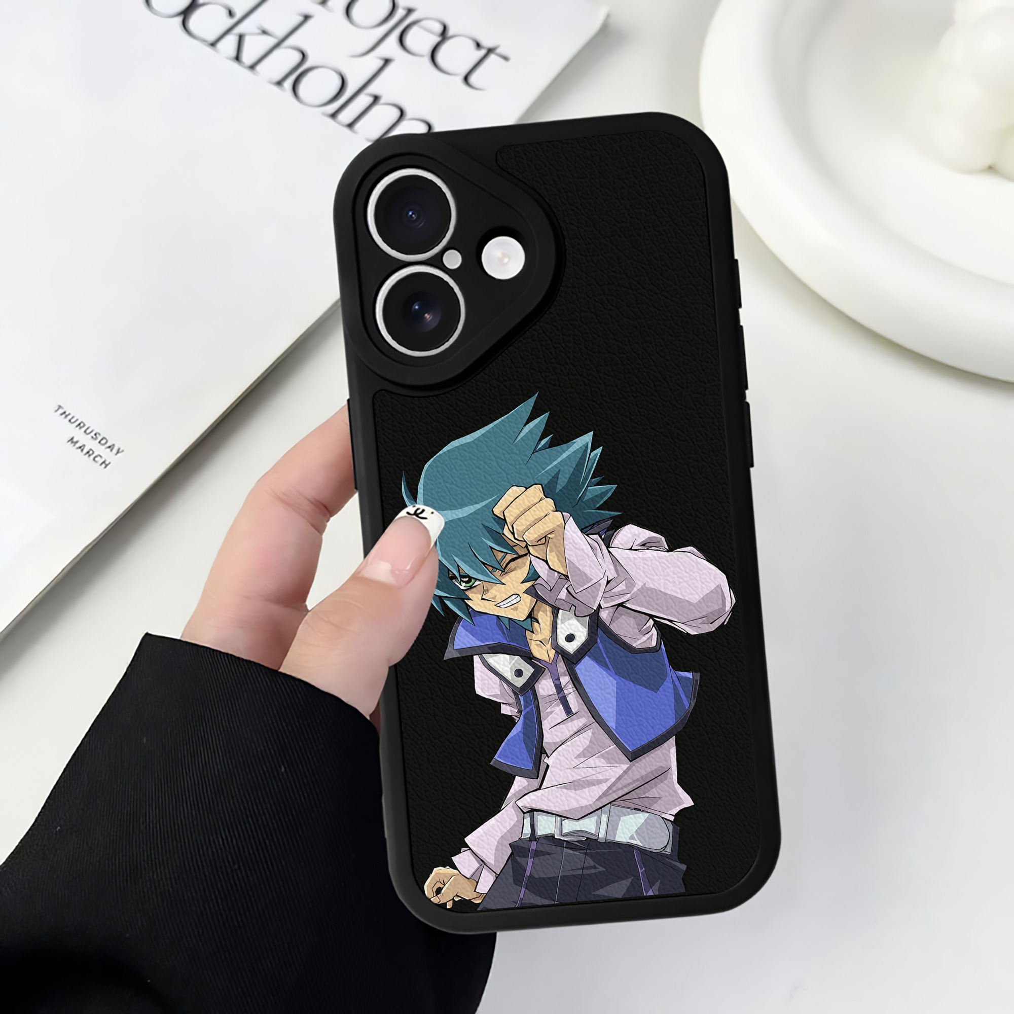 遊☆戯☆王 Yu-Gi-Oh! 【iPhone 16シリーズ対応】シリコンスマホケース（レザー調） 材質：シリコン